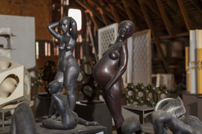 Figures of women in studio